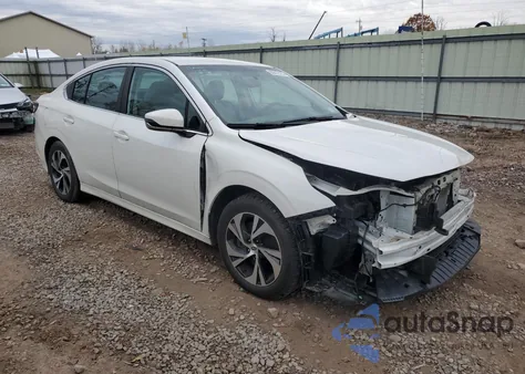 2021 Subaru Legacy Premium z USA, uszkodzony, nr VIN 4S3BWAC6XM3004378